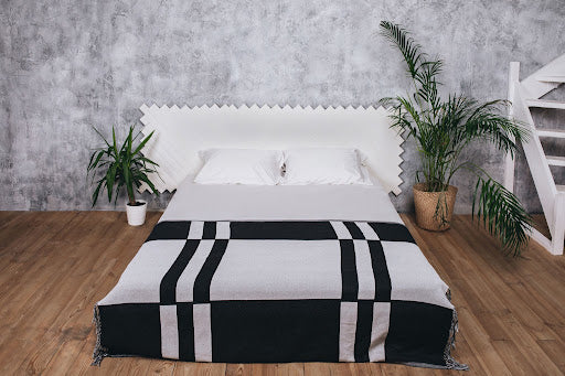 What Is the Difference Between UK & US King Size Sheet Set?
