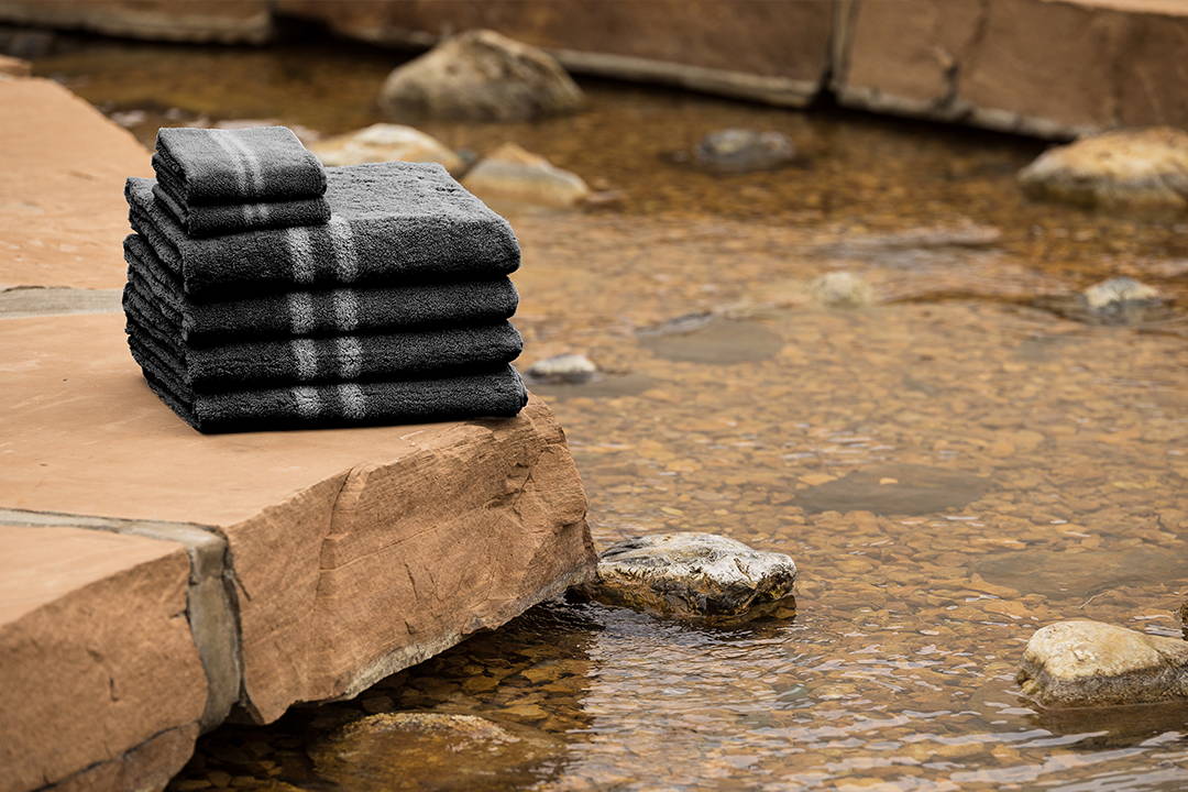 5 Do’s and Don'ts When Towel-Drying Your Hair